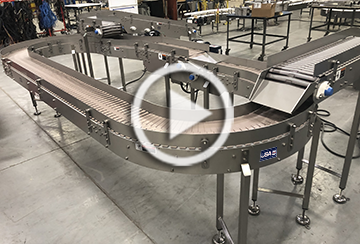 Incline to racetrack accumulation table